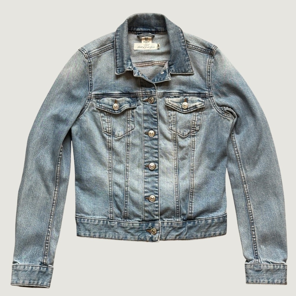 L.O.G.G. H&M Denim Jacket Size 6 Womens Light Wash Blue Button Front Trucker